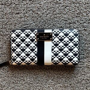 Kate Spade Black and White Wallet